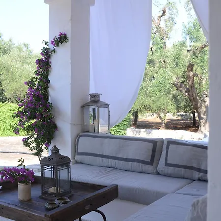 Masseria Biondo Speziale Villa Montalbano (Apulia)
