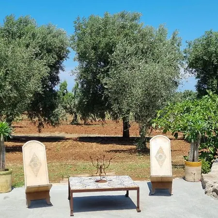 Masseria Biondo Speziale Villa Montalbano (Apulia)