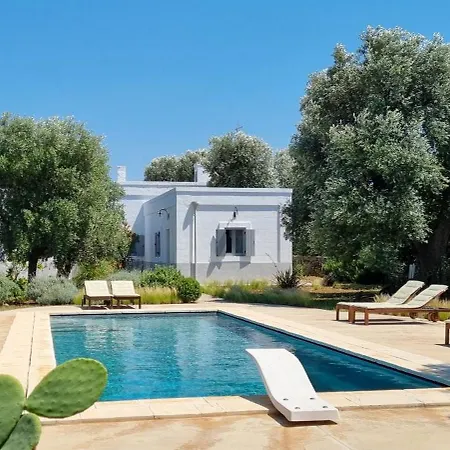 Masseria Biondo Speziale Villa Montalbano (Apulia)